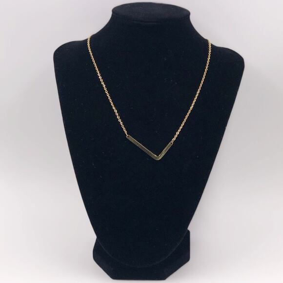 Gold L Initial Women Necklace - Picture 2 of 2